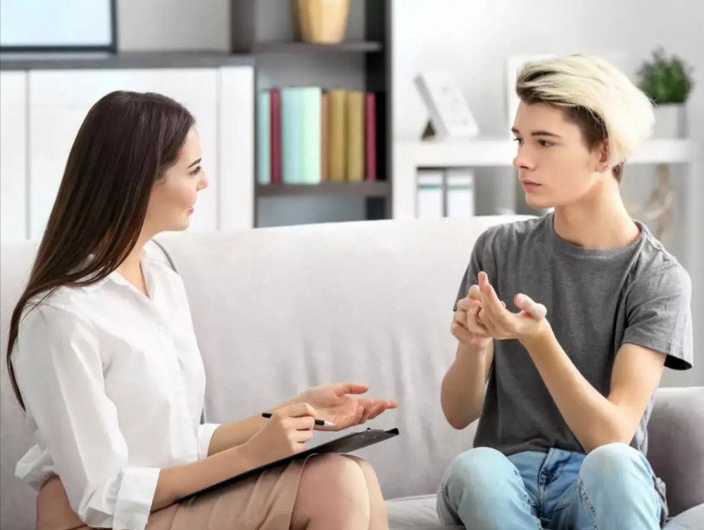 Психология воспитания подростков: как построить доверительные отношения, поддержать автономию и помочь ребёнку обрести уверенность в себе Психология воспитания подростков: как построить доверительные отношения, поддержать автономию и помочь ребёнку обрести уверенность в себе