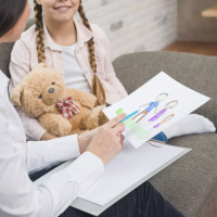 Арт-терапия в детской психологической практике как творческое самовыражение помогает ребёнку интегрировать эмоции, преодолеть травмы и обрести уверенность в себе Арт-терапия в детской психологической практике как творческое самовыражение помогает ребёнку интегрировать эмоции, преодолеть травмы и обрести уверенность в себе